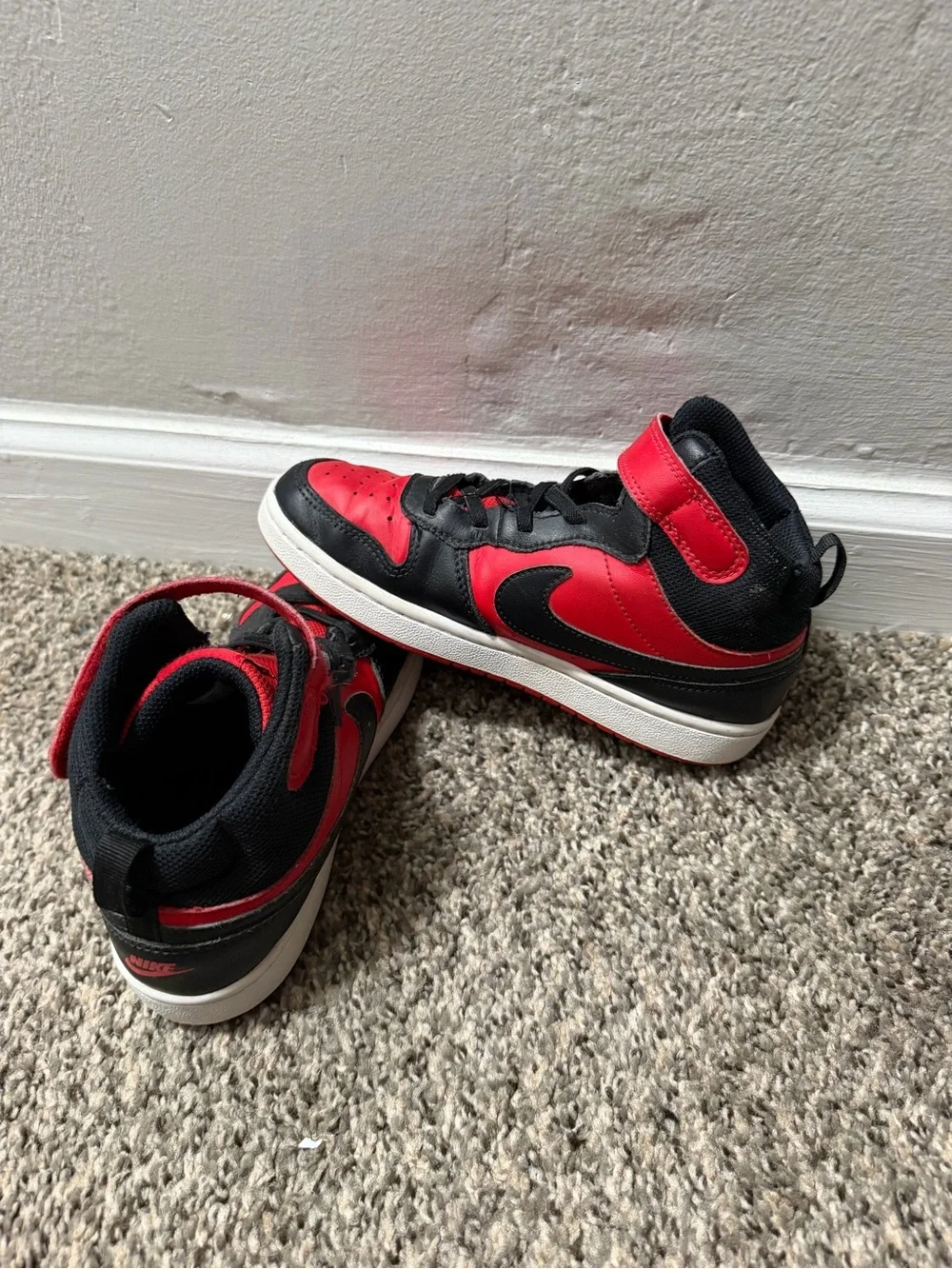 Nike Kids High-Top Sneakers - Red and Black